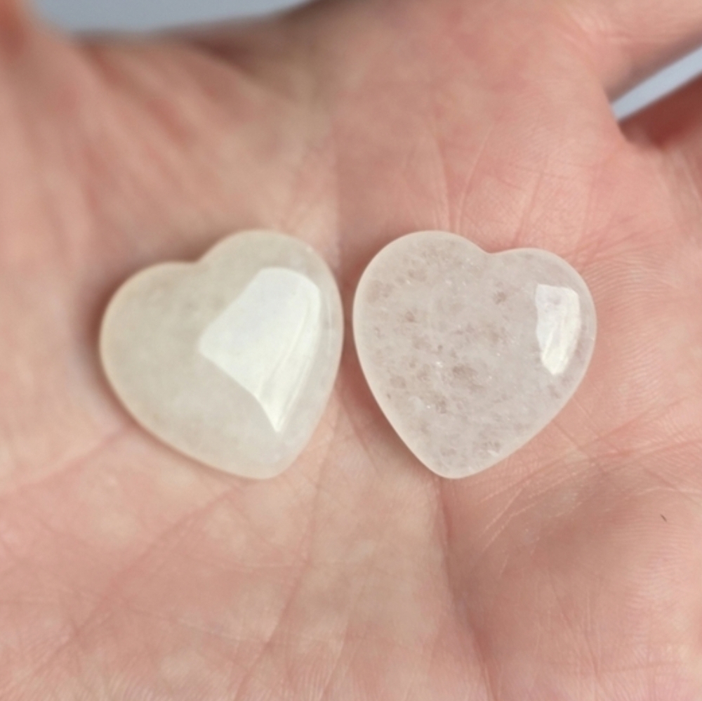 🤍 Quartz Crystal Hearts